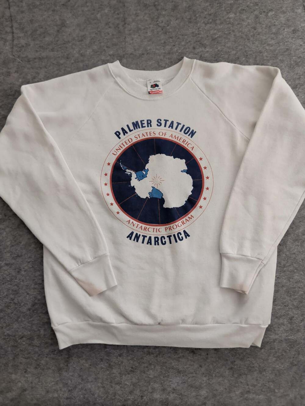 Vintage Fruit of the Loom Palmer Station Antarctica Raglan Sweatshirt 80s 90s L